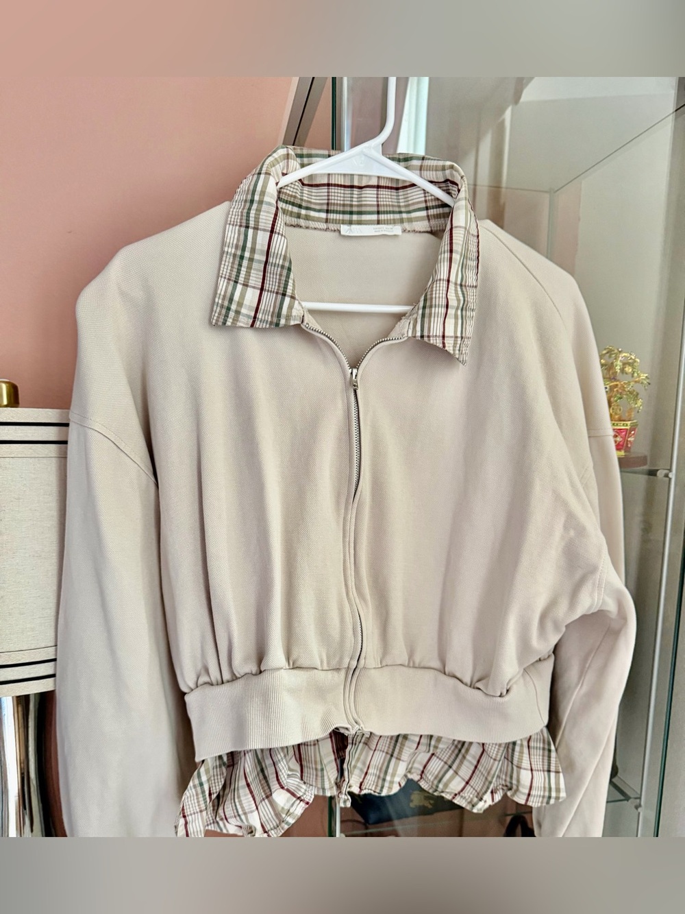 Zara Cream Zip-Front Jacket with Plaid Collar